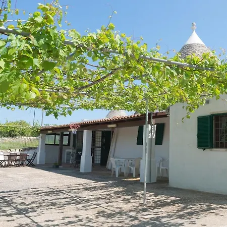 Trullo La Grande Pergola Villa