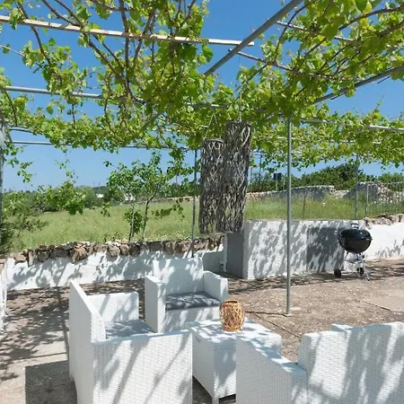 Trullo La Grande Pergola Cisternino