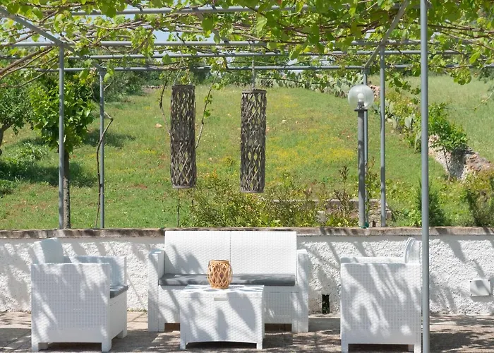 Trullo La Grande Pergola Villa Cisternino